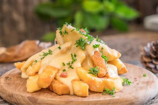 Fries with cheese